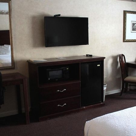 Shiretown Inn & Suites Houlton エクステリア 写真