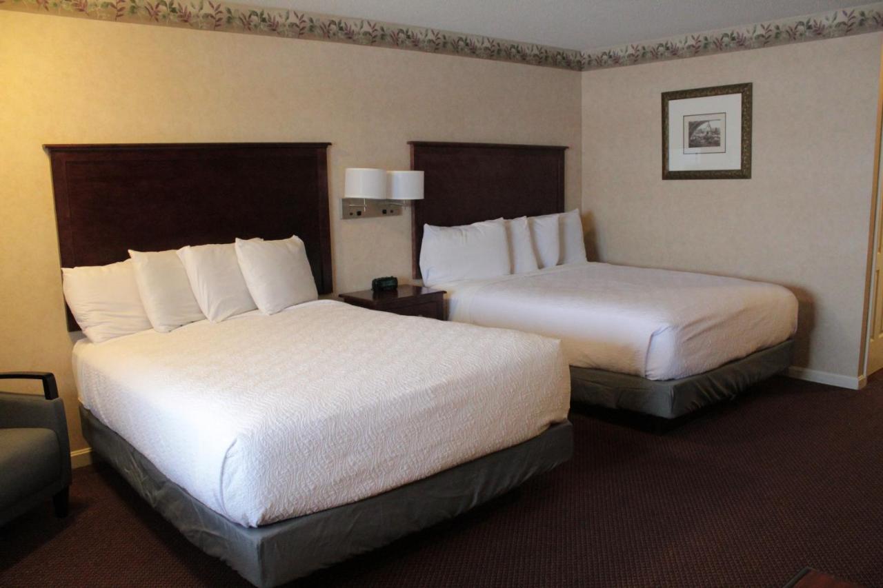 Shiretown Inn & Suites Houlton エクステリア 写真