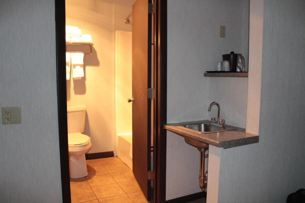 Shiretown Inn & Suites Houlton エクステリア 写真